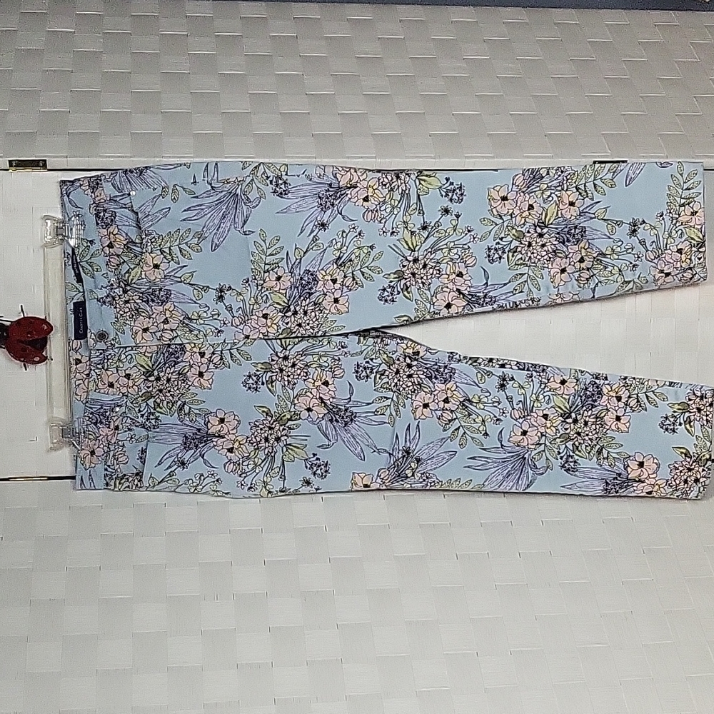 Charter Club Size 10- Bristol Capri Teal Floral Print Denim Capri
